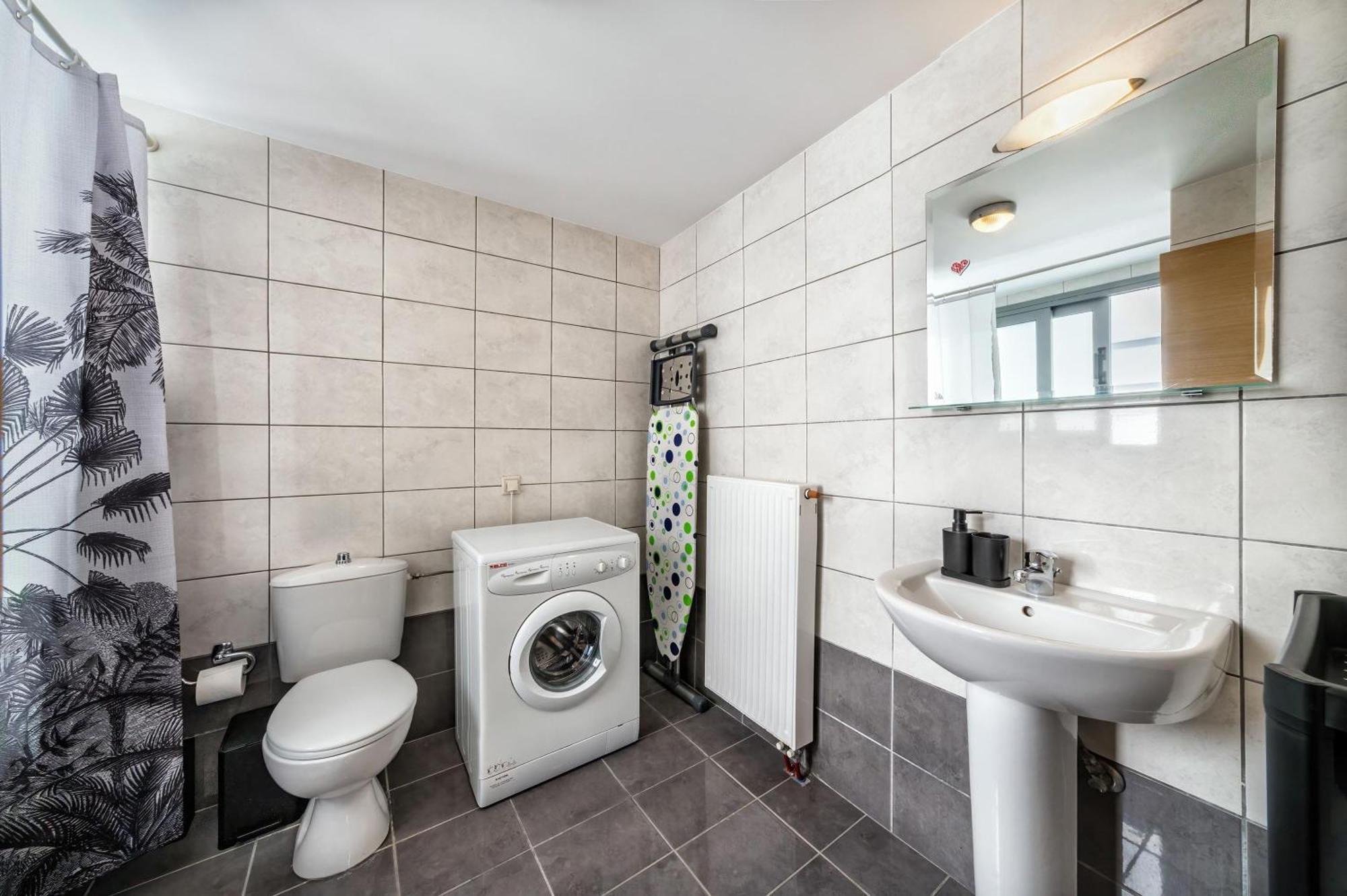 Euphoria Apartment