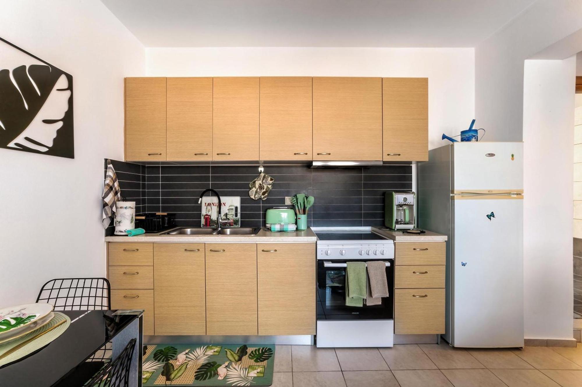 Euphoria Apartment *